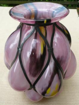 Sklenìná váza s kovem