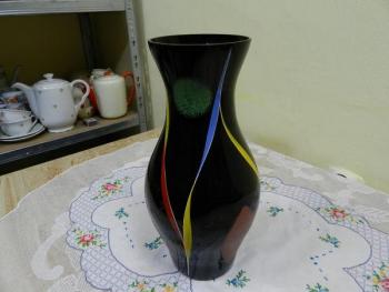 Černá váza